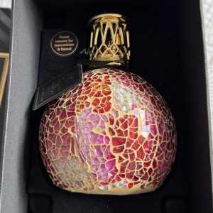 Ashleigh & Burwood  ''geurlamp''