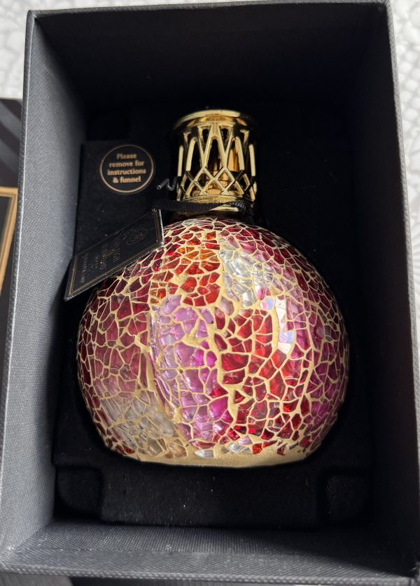 Ashleigh & Burwood  ''geurlamp''